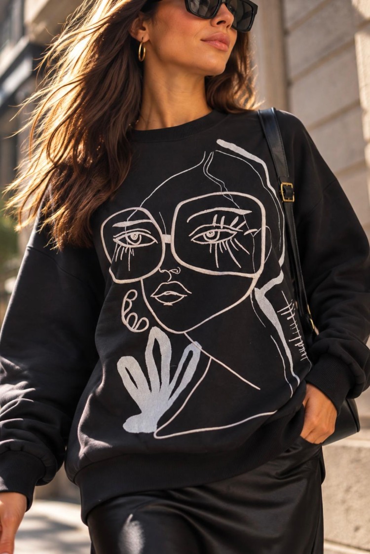 Siyah Baskılı Sweatshirt