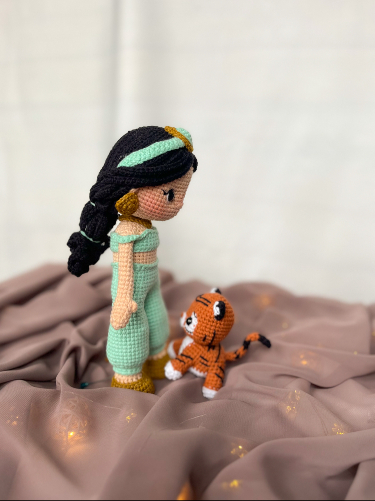 Prenses Jasmine ve Rajah Tarif (PDF)