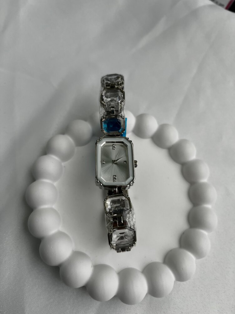 Swarovski Model Saat