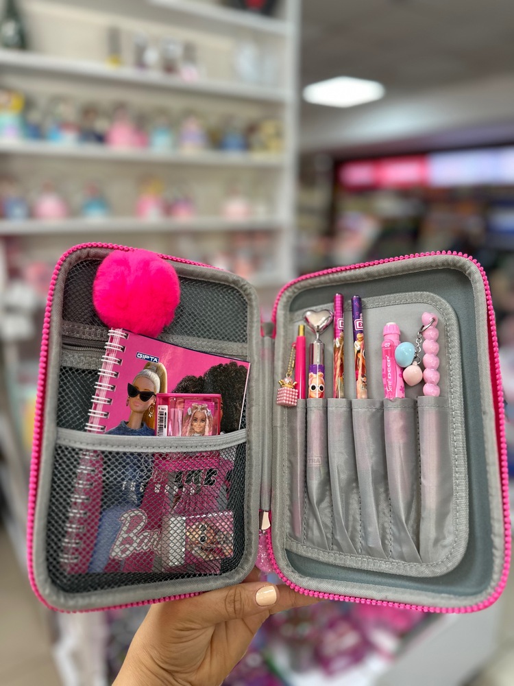 Barbie 3 Boyutlu Kabartmalı Kalemlik