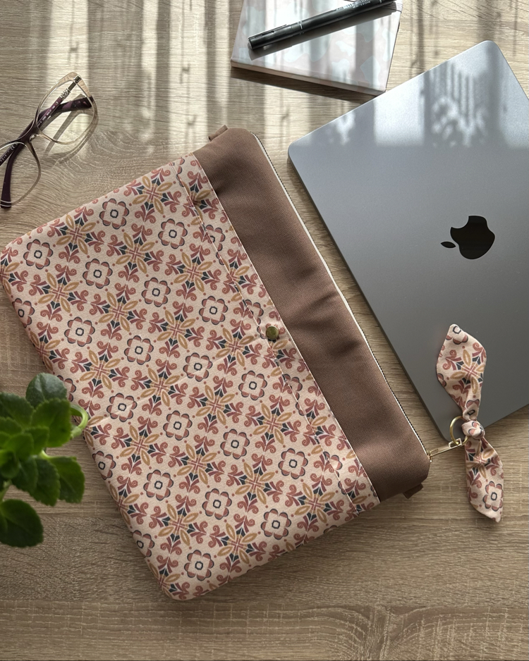 Laptop & Evrak Çantası – Dolgulu Koruma, Omuz ve El Kullanımına Uygun