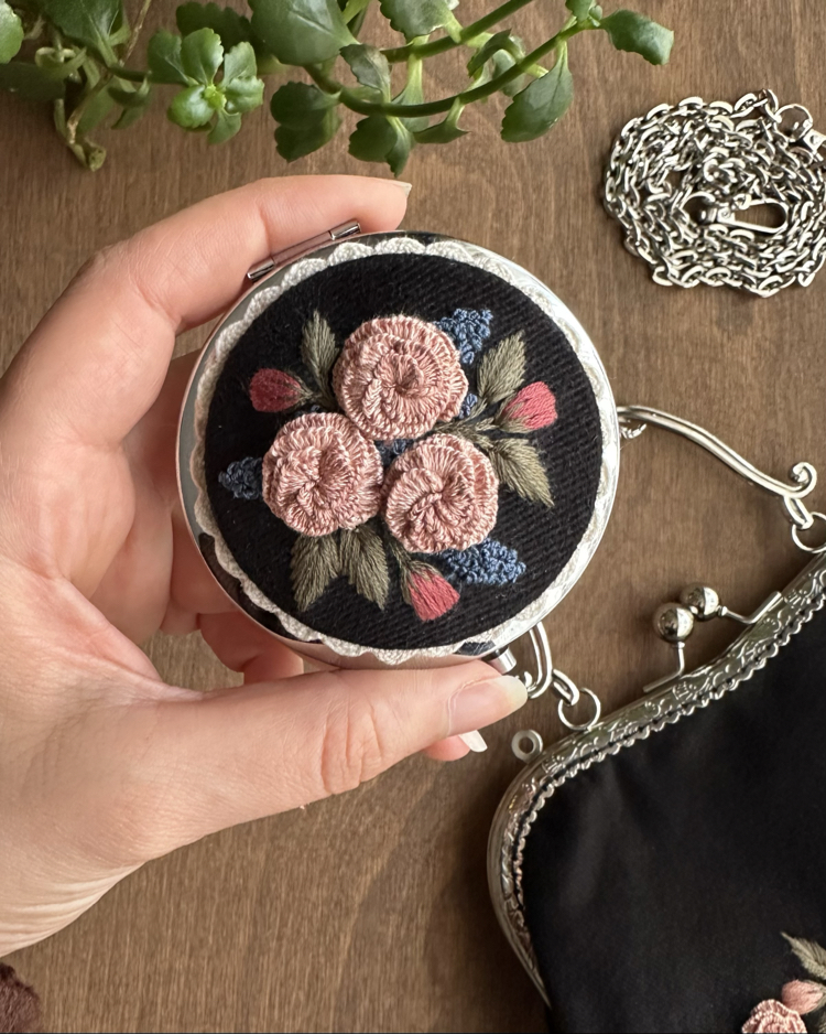 El Yapımı Nakışlı Çift Taraflı Ayna – 7 cm
