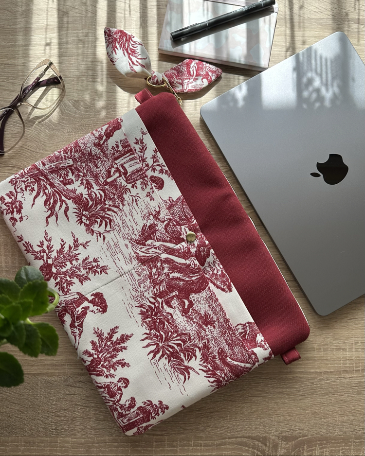 Laptop & Evrak Çantası – Dolgulu Koruma, Omuz ve El Kullanımına Uygun