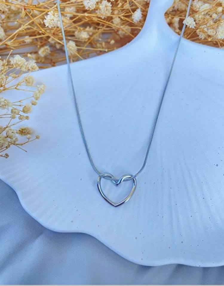 Kalp düğüm kolye Silver