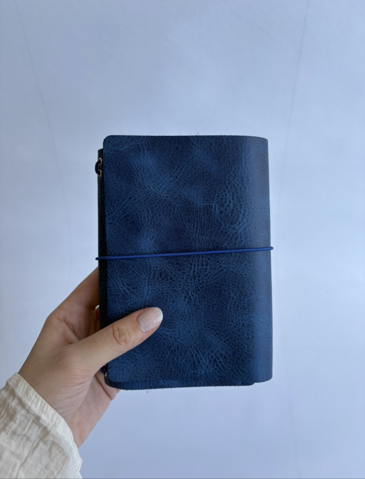 A6 Mavi Trifold