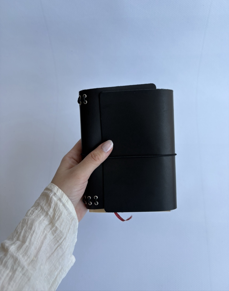 A6 Siyah Trifold