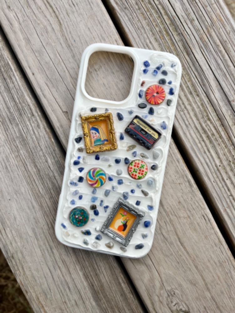 Creamy Retro Case