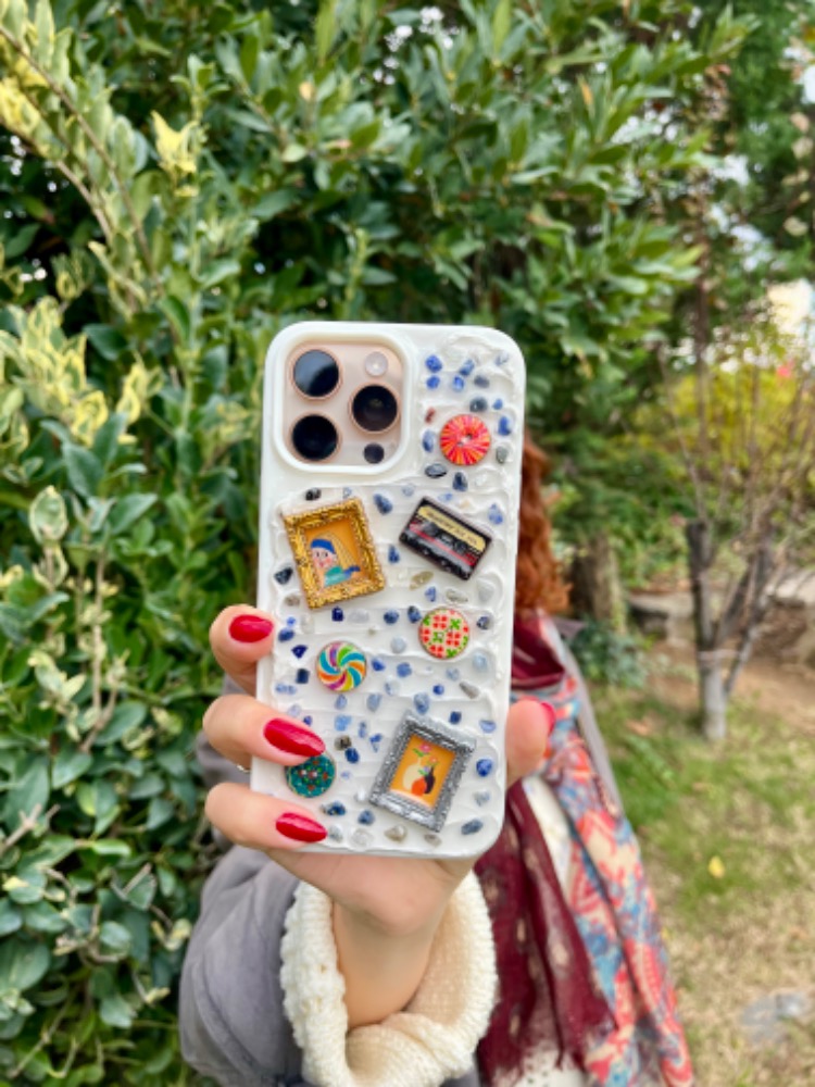 Creamy Retro Case