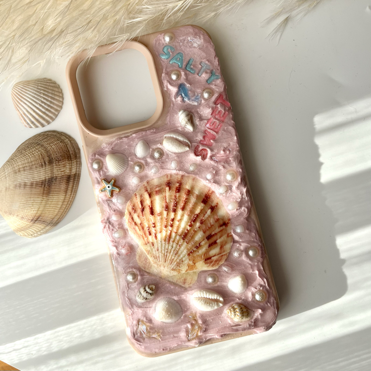 Sandy Case