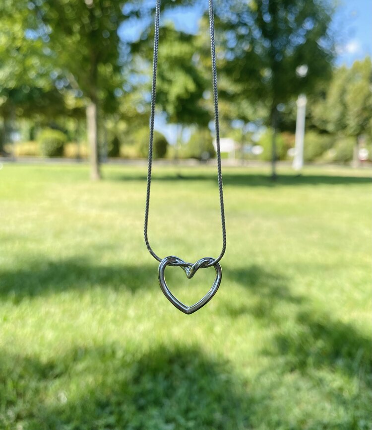 Çelik silver love kolye