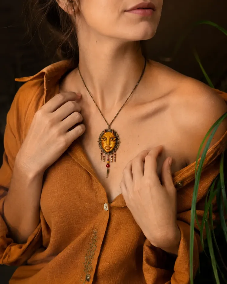 Shanooz Div Necklace