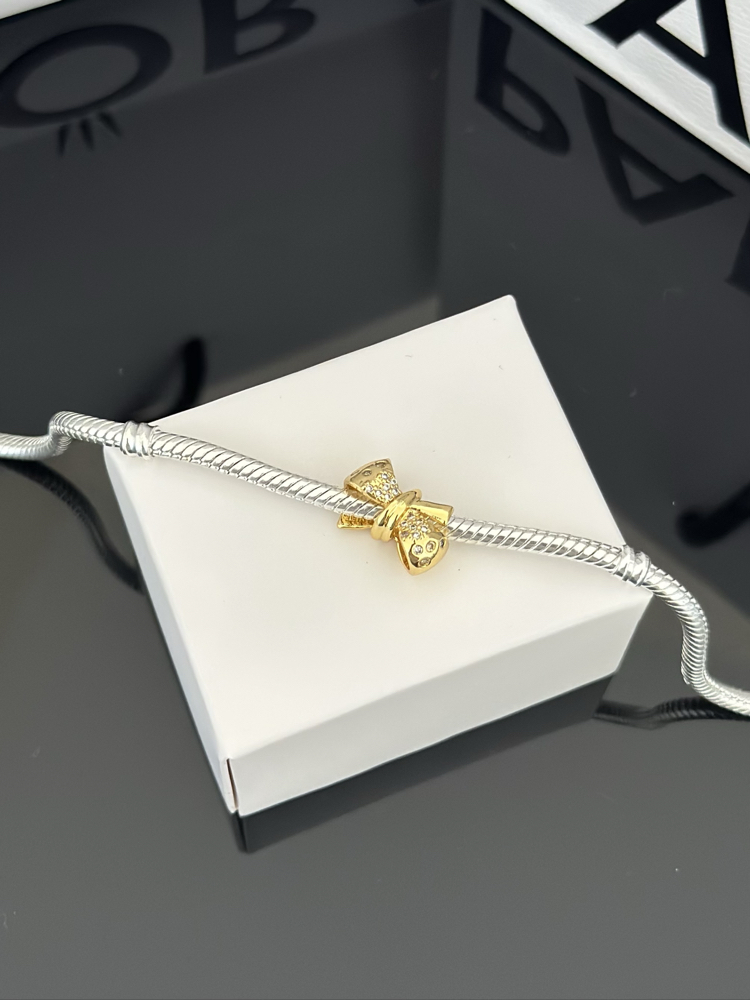Gold Işıltılı Fiyonk Charm