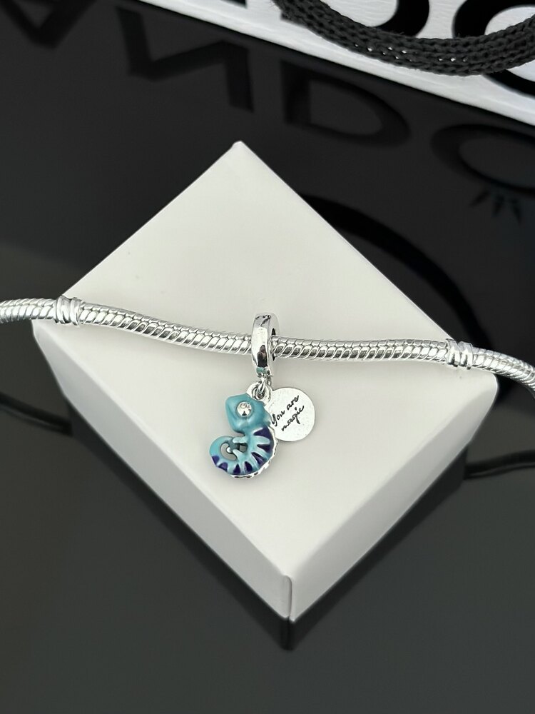 Renk Değiştiren Bukalemun Sallantılı Charm