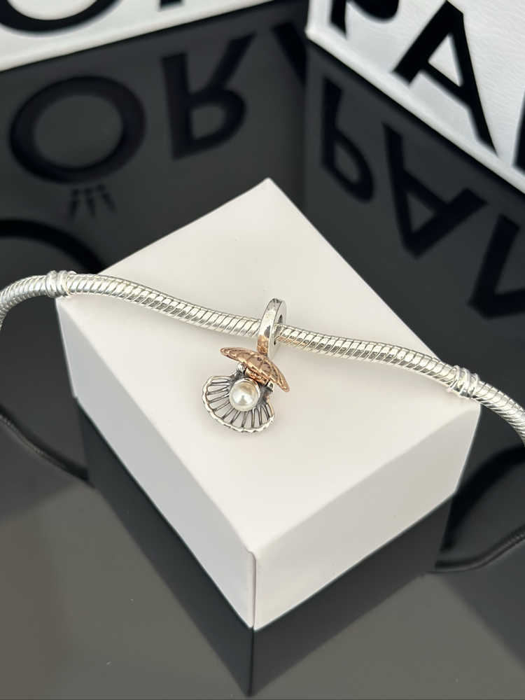 Rose Gold Deniz Kabuğu & Tatlı Su Kültür İncisi Sallantılı Charm