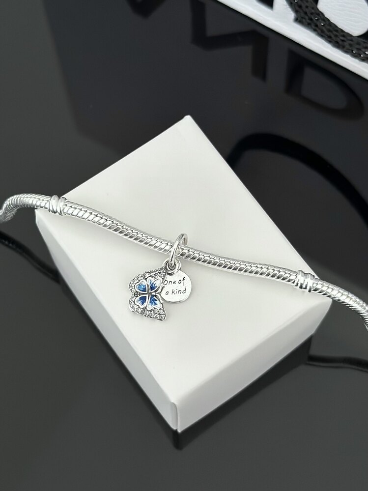 Kelebek Çift Sallantılı Charm