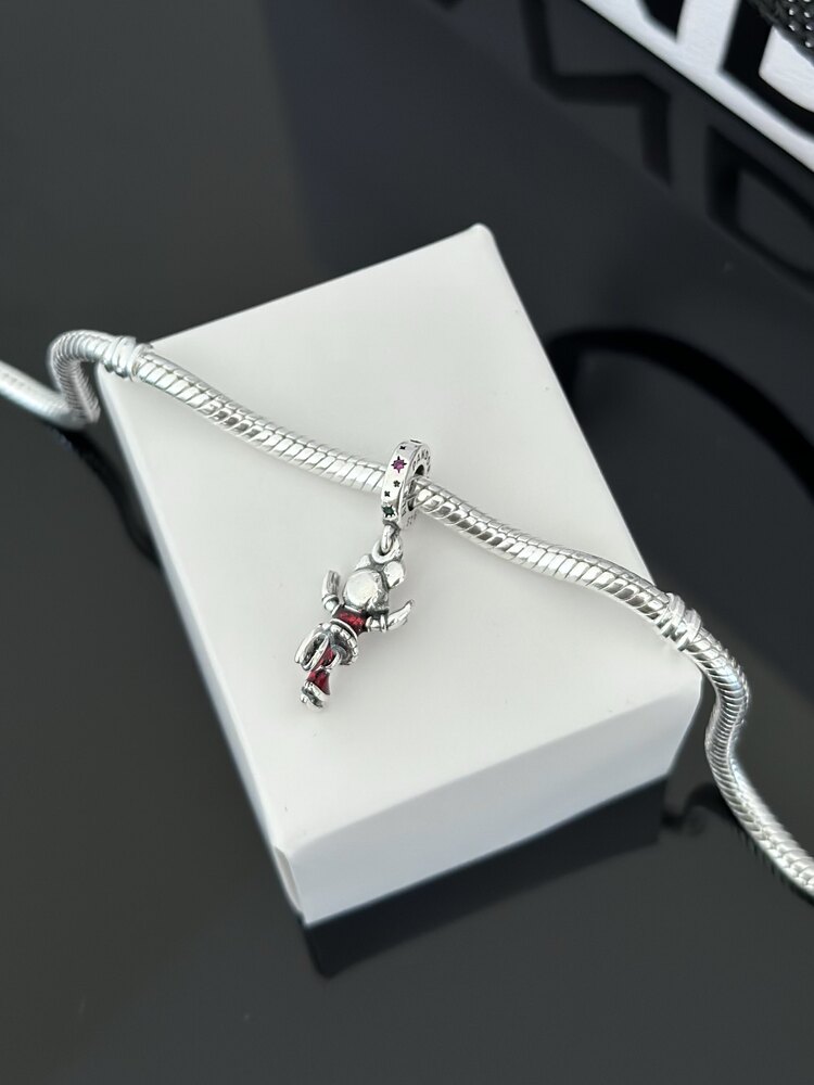 Minnie Mouse Buz Pateni Sallantılı Charm