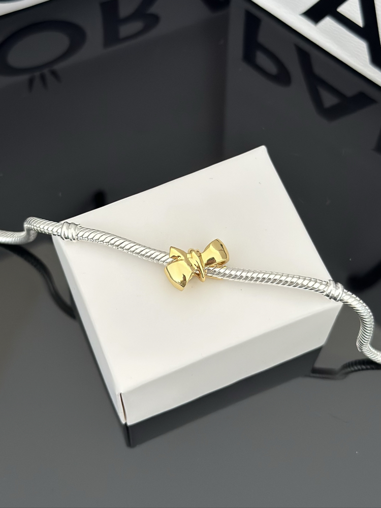 Gold Işıltılı Fiyonk Charm