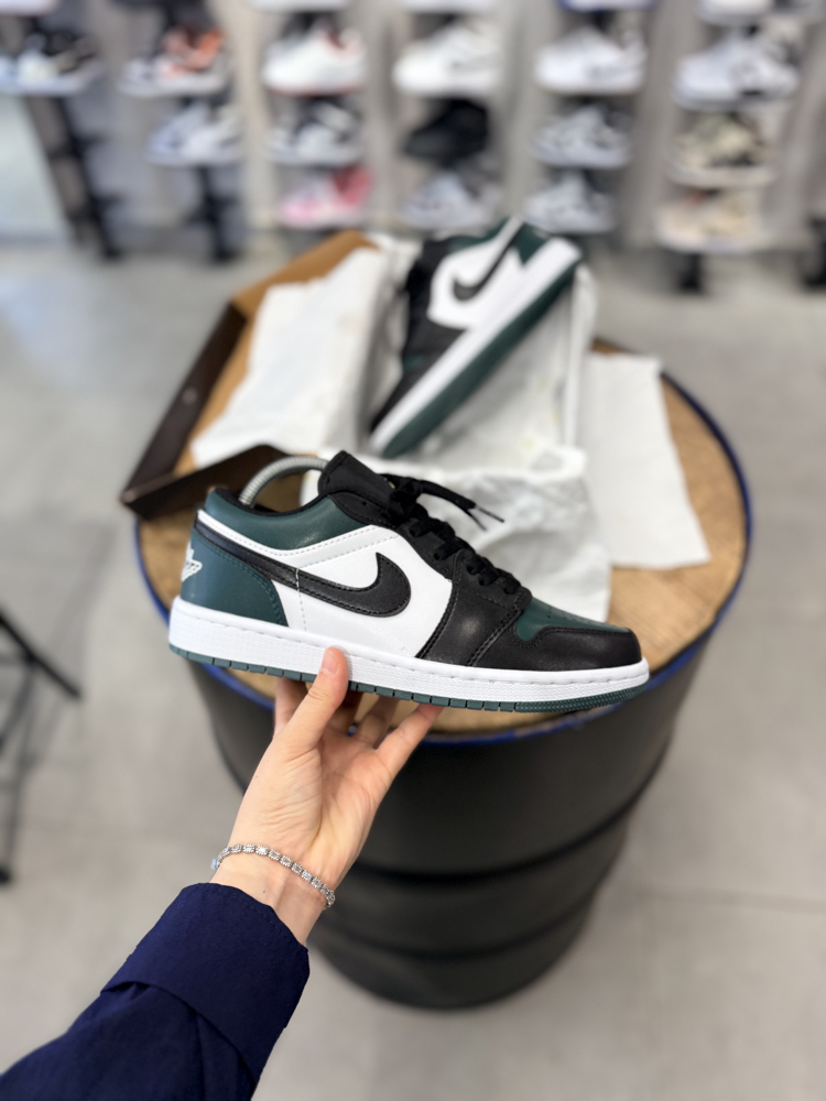 NİKE JORDAN 1 LOW