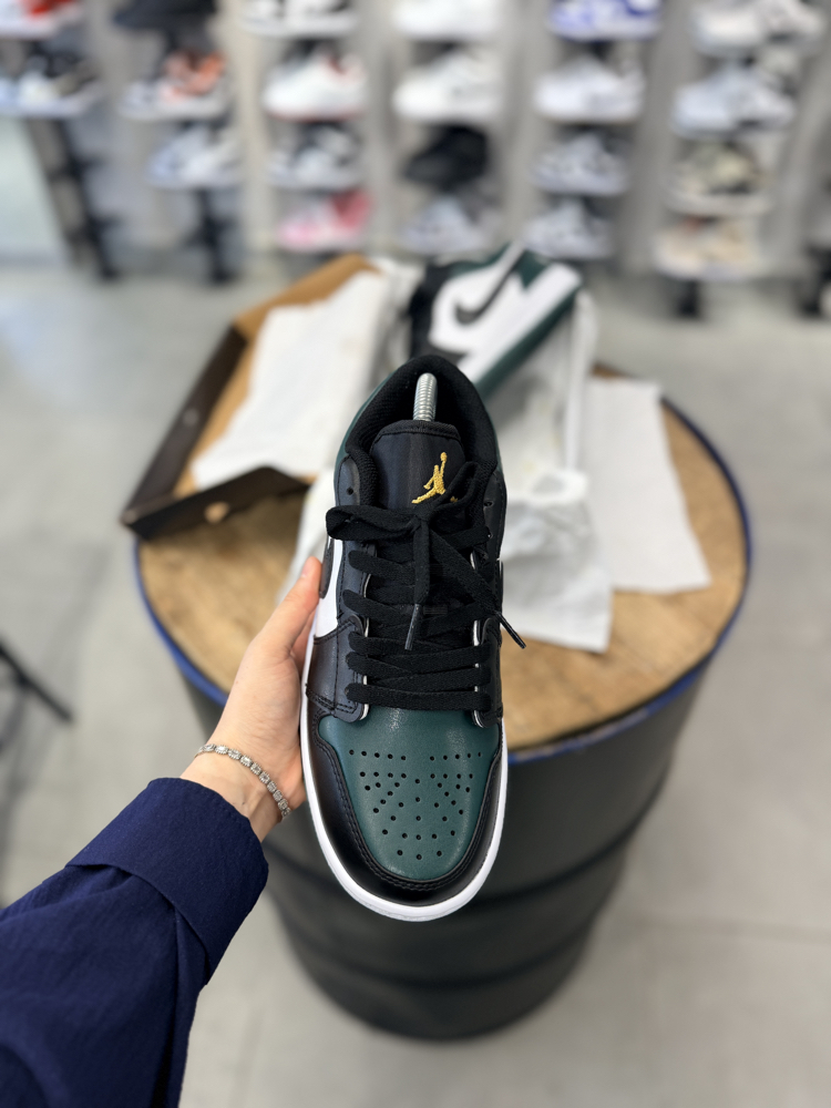 NİKE JORDAN 1 LOW