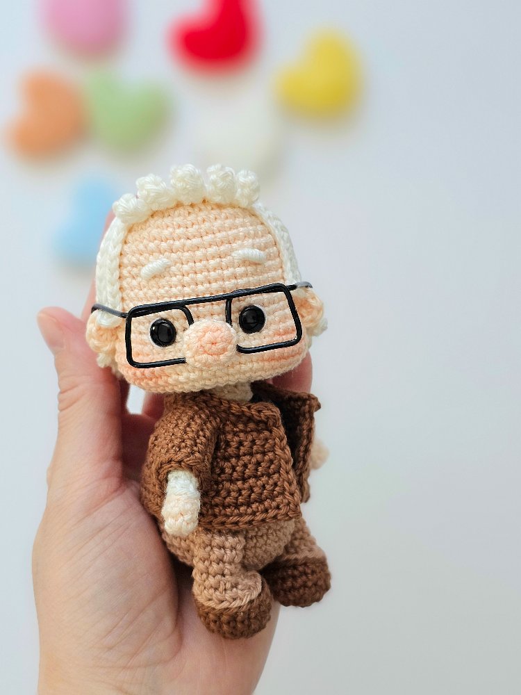 Carl Fredricksen Tarifi