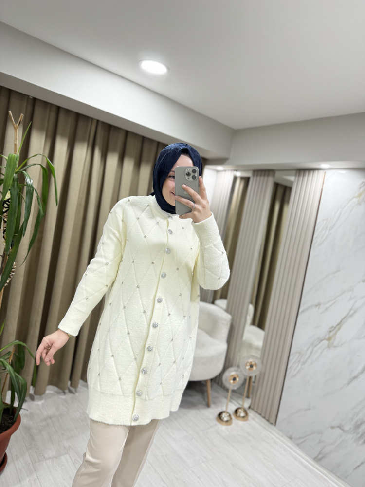 Nefise taşlı hırka