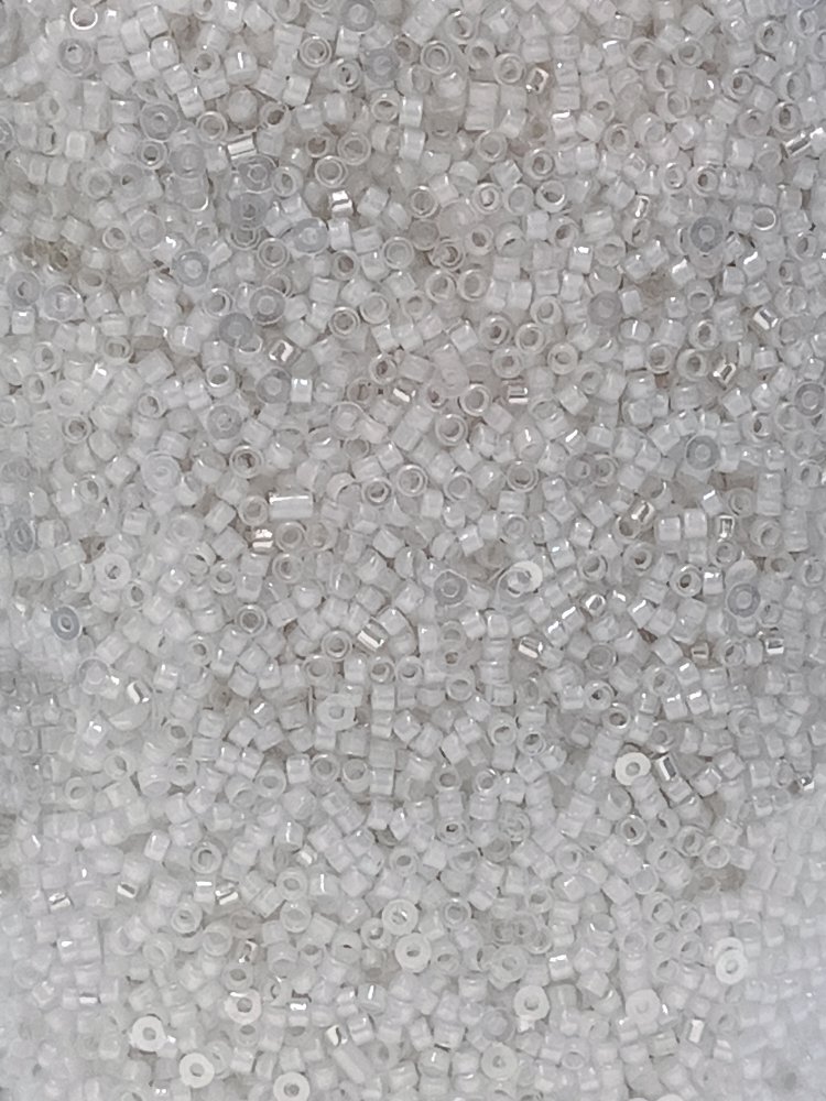 200gr Beyaz Cam Boncuk 2 mm