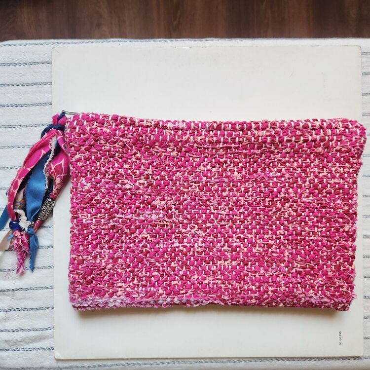 Diğer renkleri görmek için tıklayın. Elde Çul/Çaput Dokuma Çanta (Hand-woven Rag Clutch)