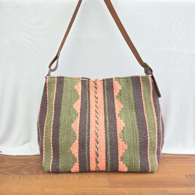 +6 renk. Basamak büyük Hatti omuz çantası / +6 colors. Steps big Hatti shoulder bag