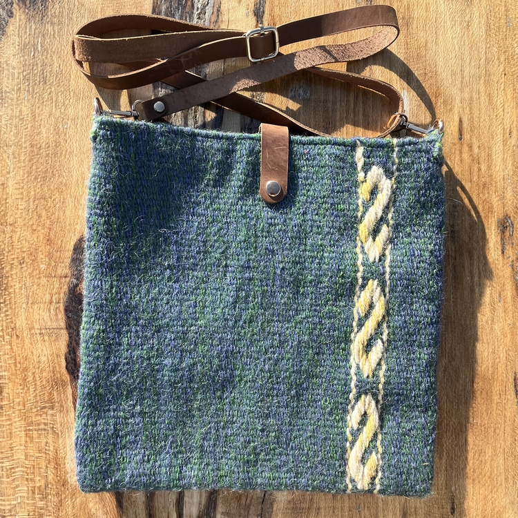 Hakiki deri saplı heybe (Shoulder bag with genuine leather strap)