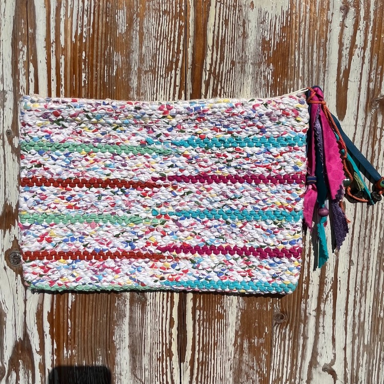Diğer renkleri görmek için tıklayın. Elde Çul/Çaput Dokuma Çanta (Hand-woven Rag Clutch)