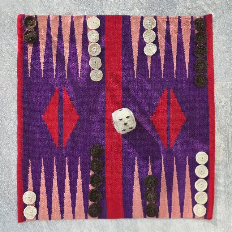Tavla kilim