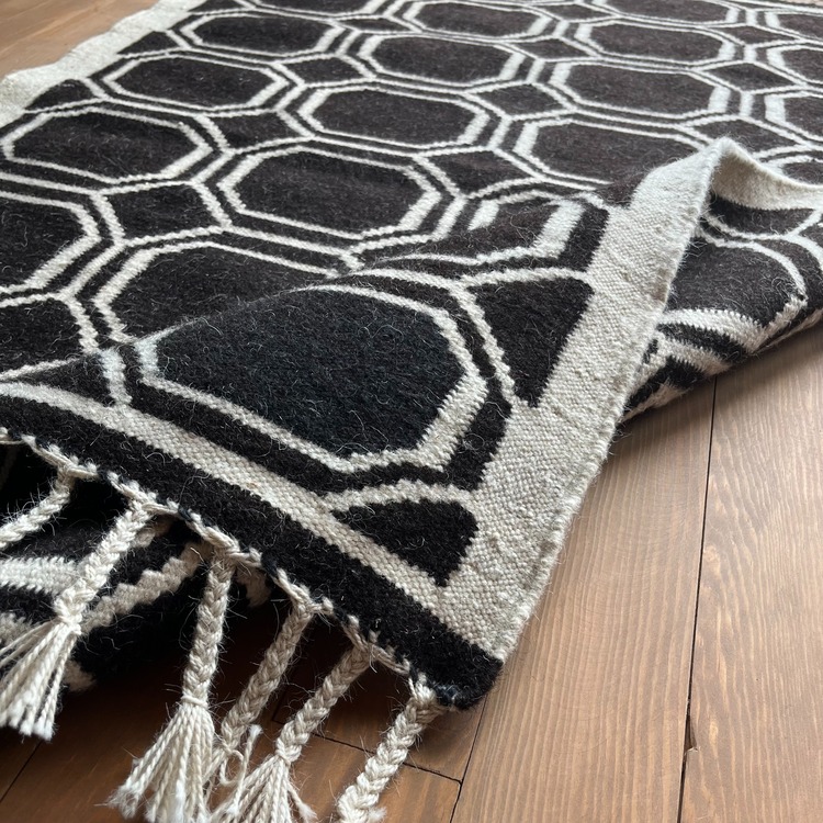 Sekizgen El Dokuma Yün Kilim (Octagon Hand-woven Wool Kilim Rug) - A0013