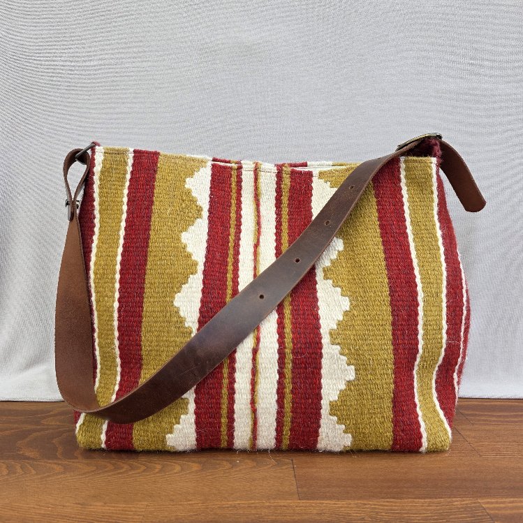 +6 renk. Basamak büyük Hatti omuz çantası / +6 colors. Steps big Hatti shoulder bag