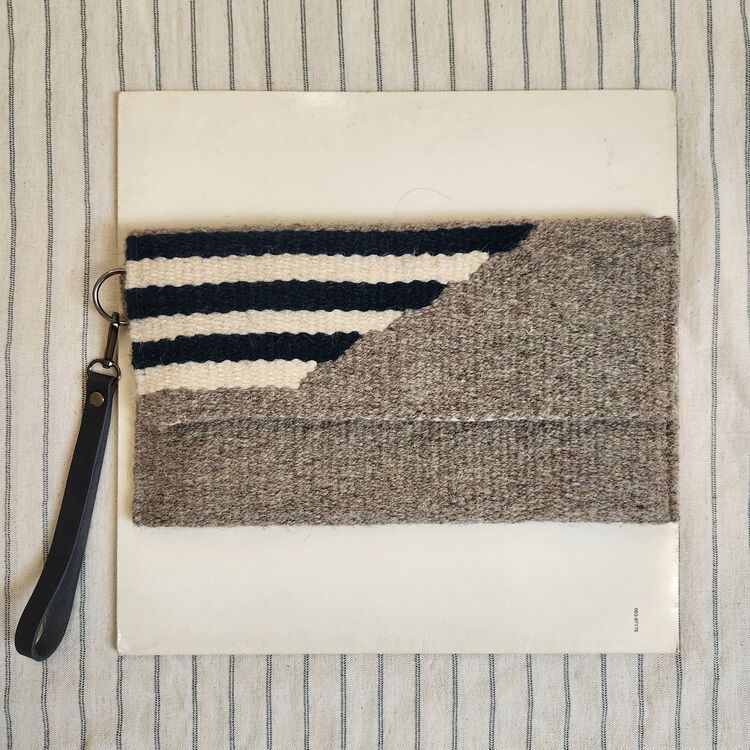 +9 renk/Çubuklu Elde Yün Dokuma Çanta (Hand-woven Wool Clutch)