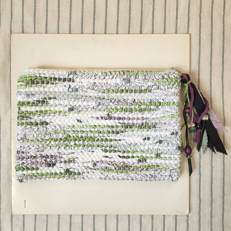 Diğer renkleri görmek için tıklayın. Elde Çul/Çaput Dokuma Çanta (Hand-woven Rag Clutch)