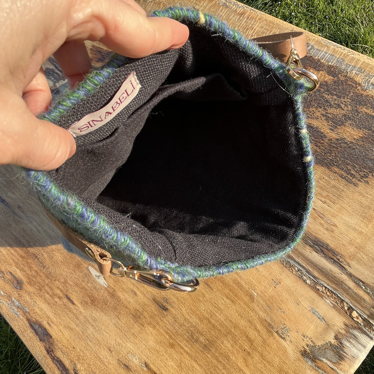Hakiki deri saplı heybe (Shoulder bag with genuine leather strap)