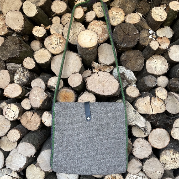 Elde Yün Dokuma Çanta S çarpana (Hand-woven Wool Handbag)