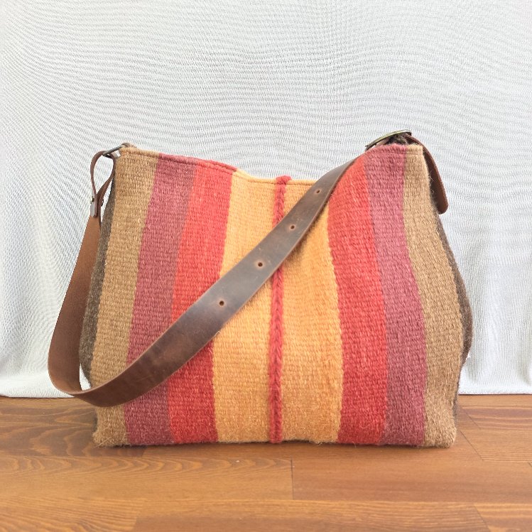 +7 renk. Sumak büyük Hatti omuz çantası / +7 colors. Sumak big Hatti shoulder bag 