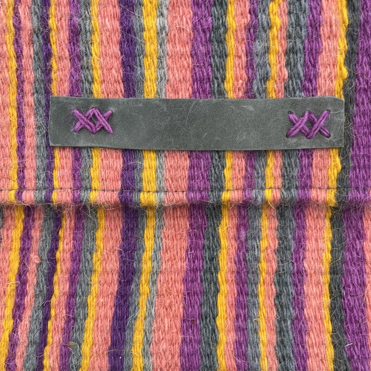 Diğer renkleri görmek için tıklayın. Ezra elde Yün Dokuma Çanta (Hand-woven Wool Handbag)