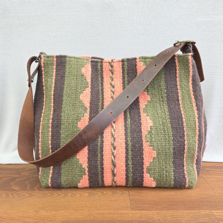 +6 renk. Basamak büyük Hatti omuz çantası / +6 colors. Steps big Hatti shoulder bag