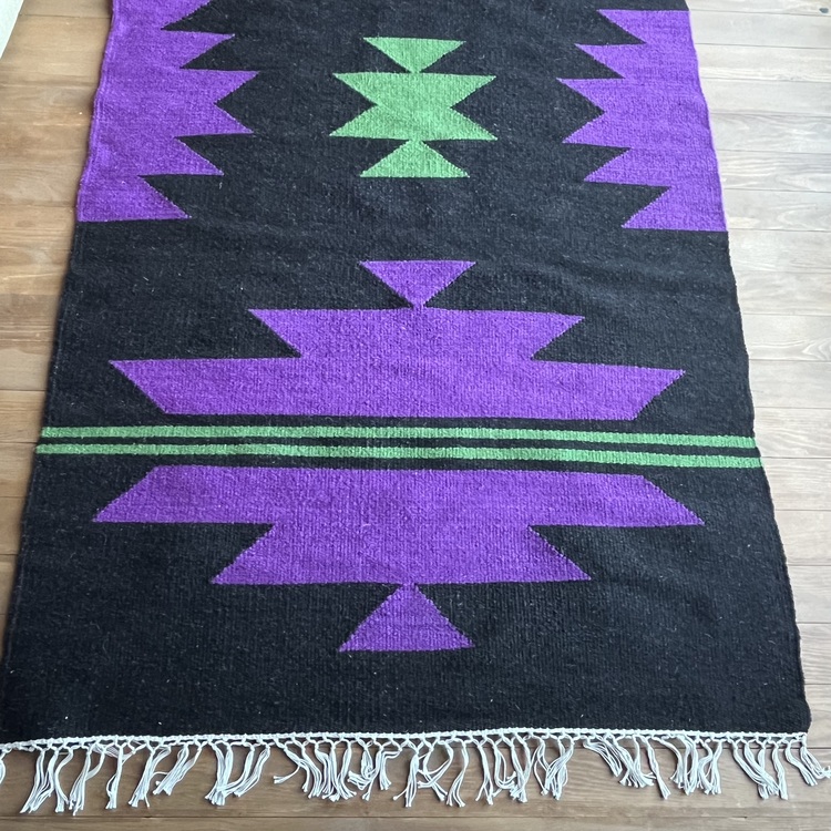 Menekşe El Dokuma Yün Kilim (Violet Hand-woven Wool Kilim Rug)
