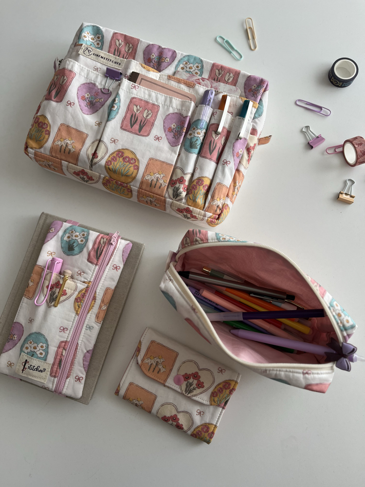 Çerçevede çiçekler Organizer çanta