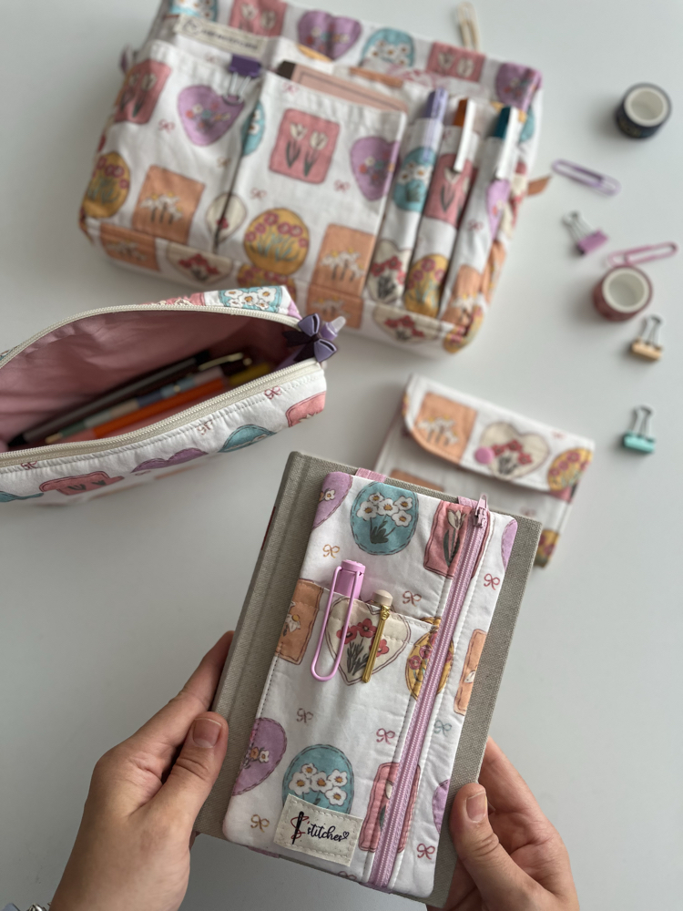 Çerçevede çiçekler Organizer çanta