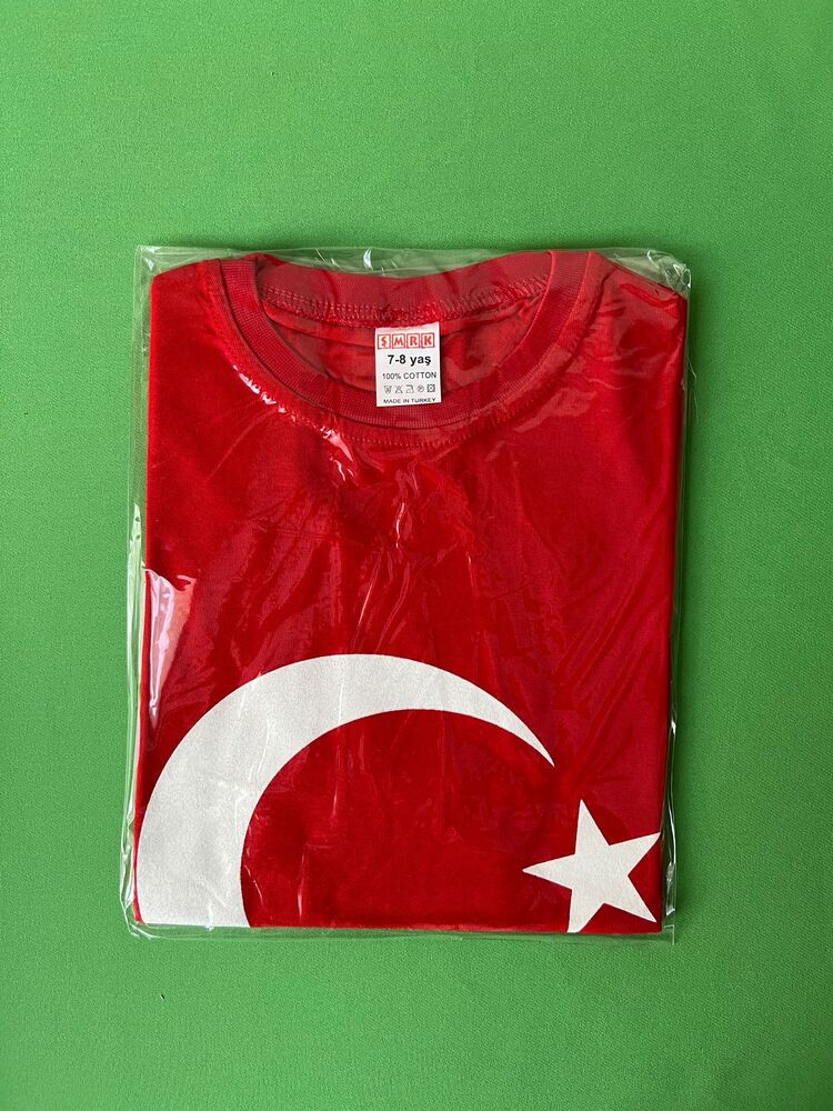 Bayraklı Tişört (7-8 Yaş)