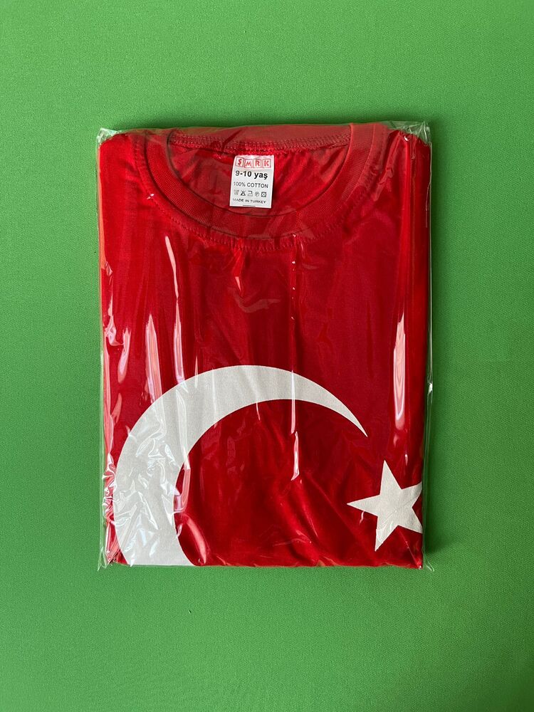 Bayraklı Tişört (9-10 Yaş)