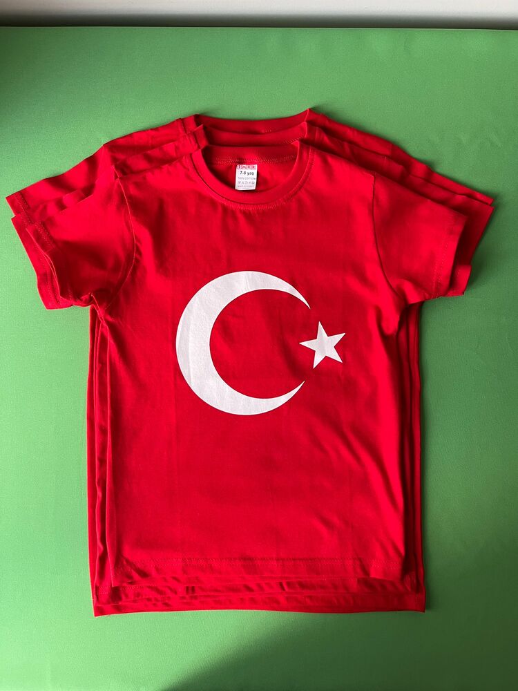 Bayraklı Tişört (9-10 Yaş)