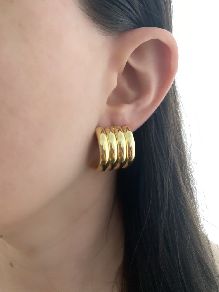 3’lü Görünümlü Küpe Gold Renk