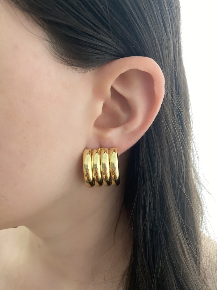 3’lü Görünümlü Küpe Gold Renk
