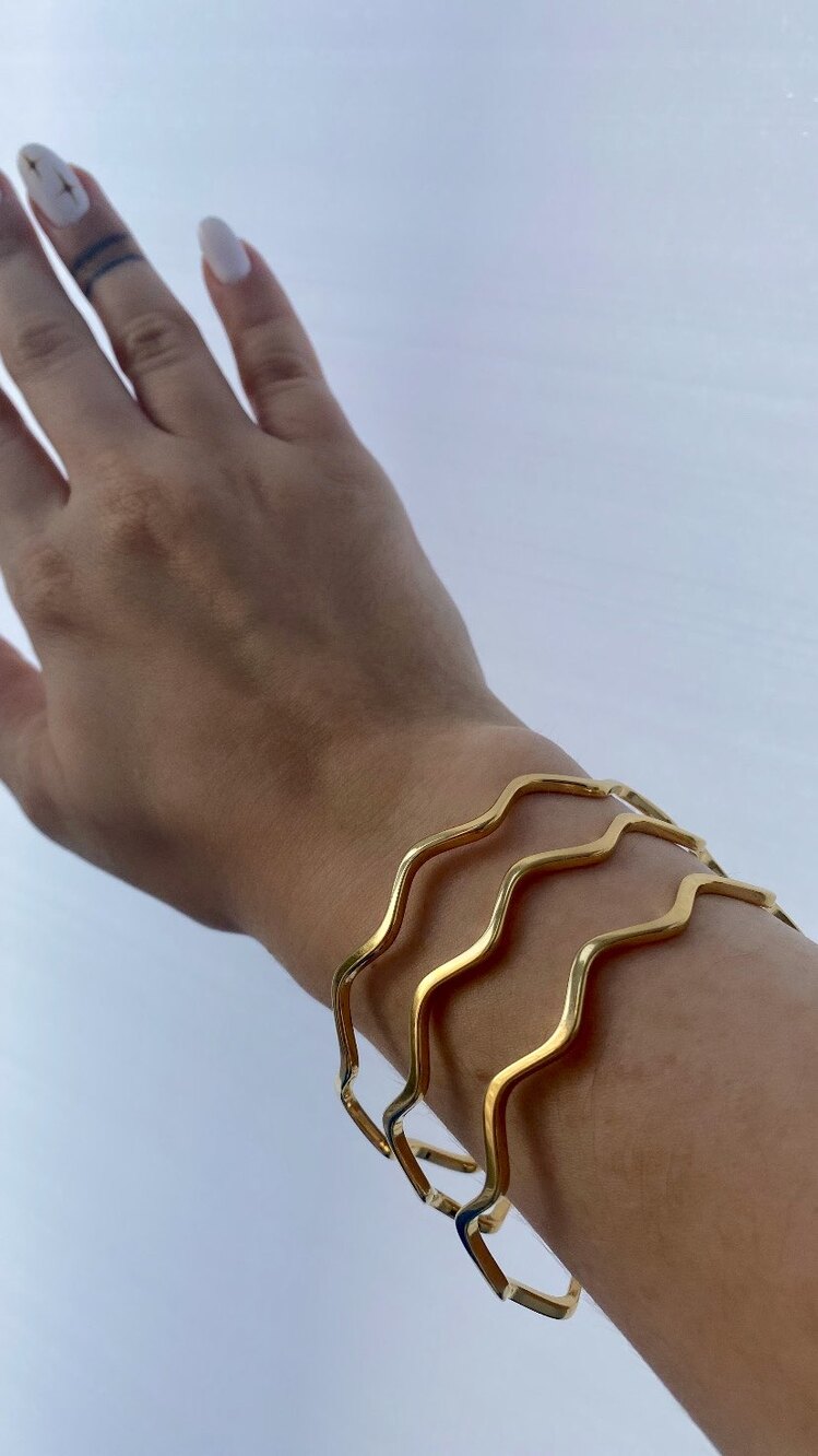 3’lü İnce Ajda Kıvrık Bilezik Ölçü;6.8 CM