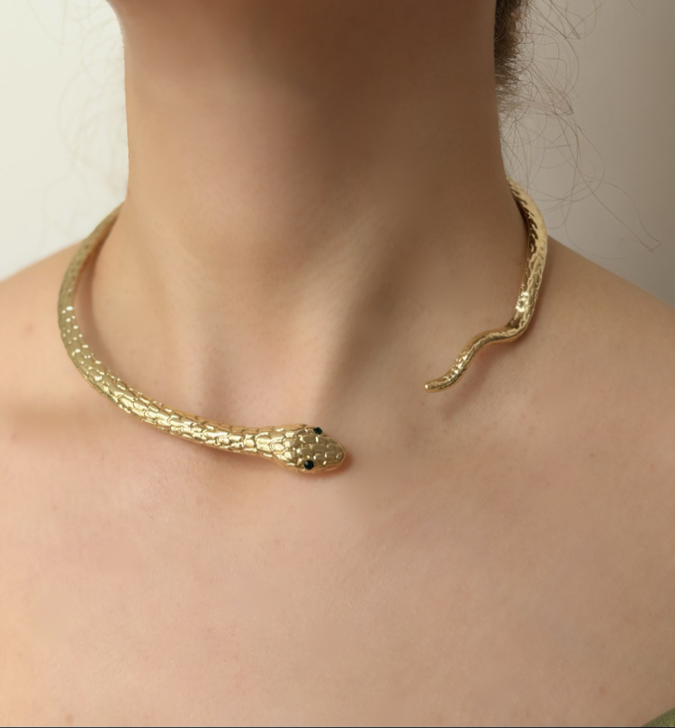 Marka Model Choker Yılan Kolye